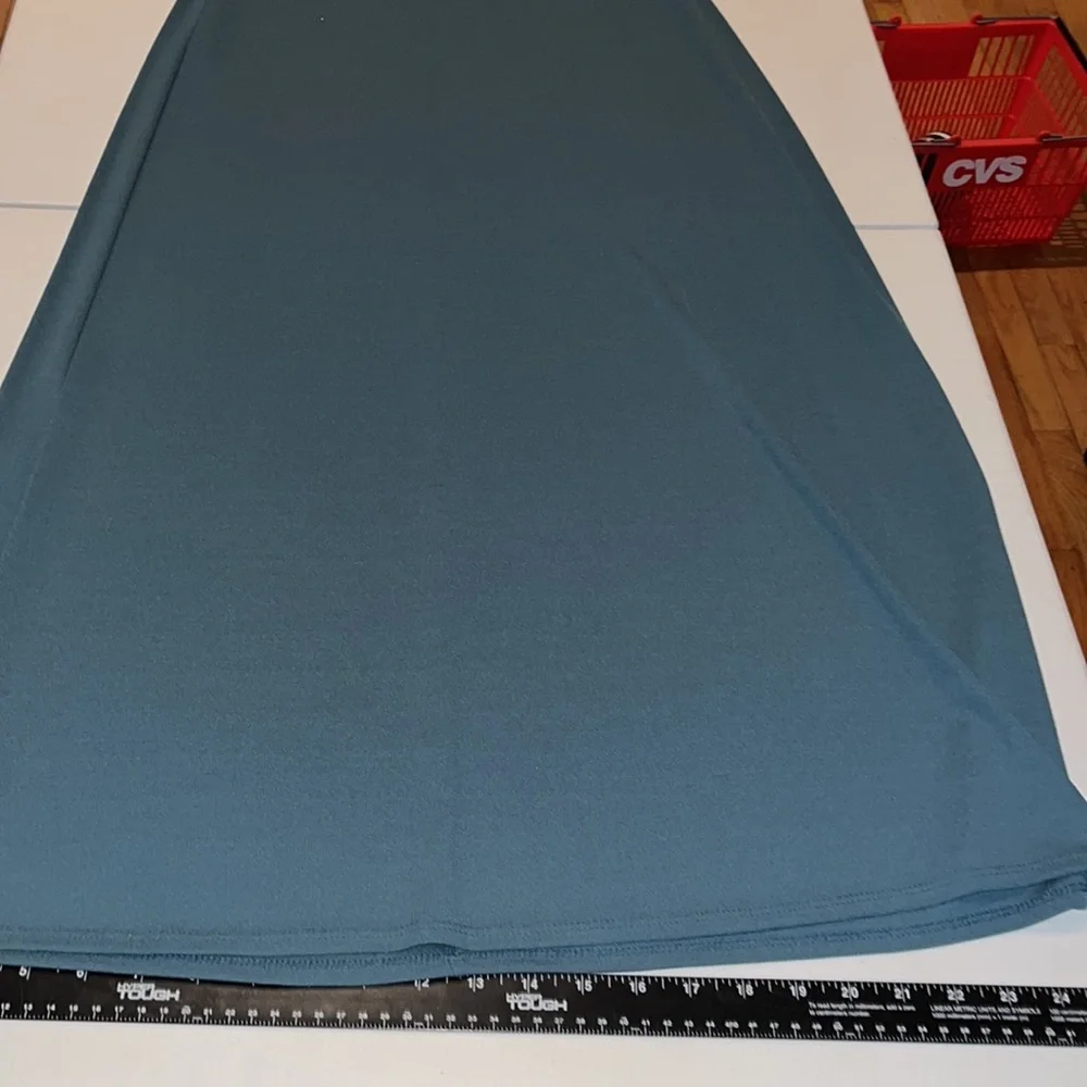 Max Studio  size Medium Teal blue 2 piece  3/4 sleeve top & pull on Maxi skirt - Picture 5 of 14